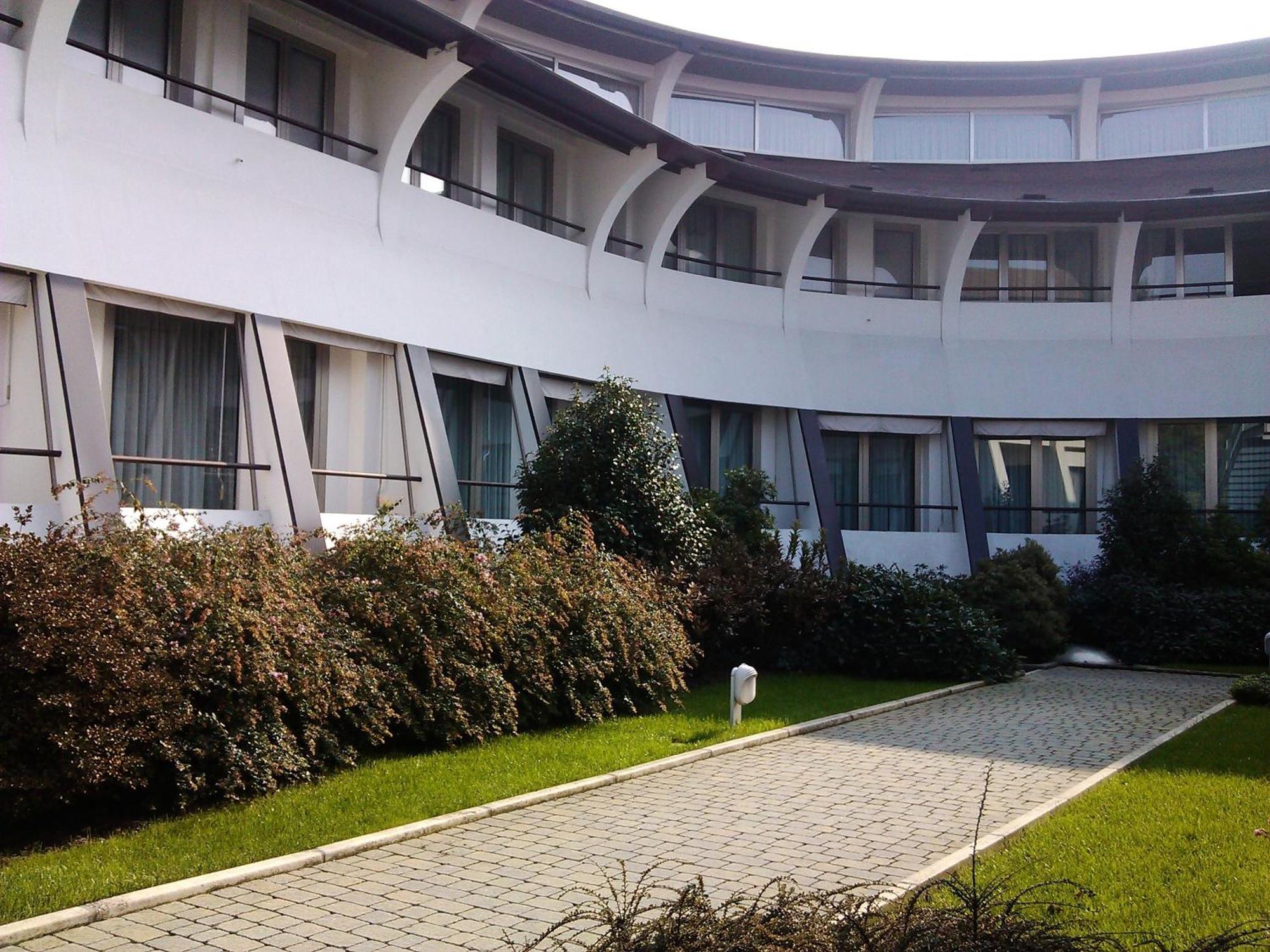 Cardano Hotel Malpensa Cardano Al Campo Exterior foto
