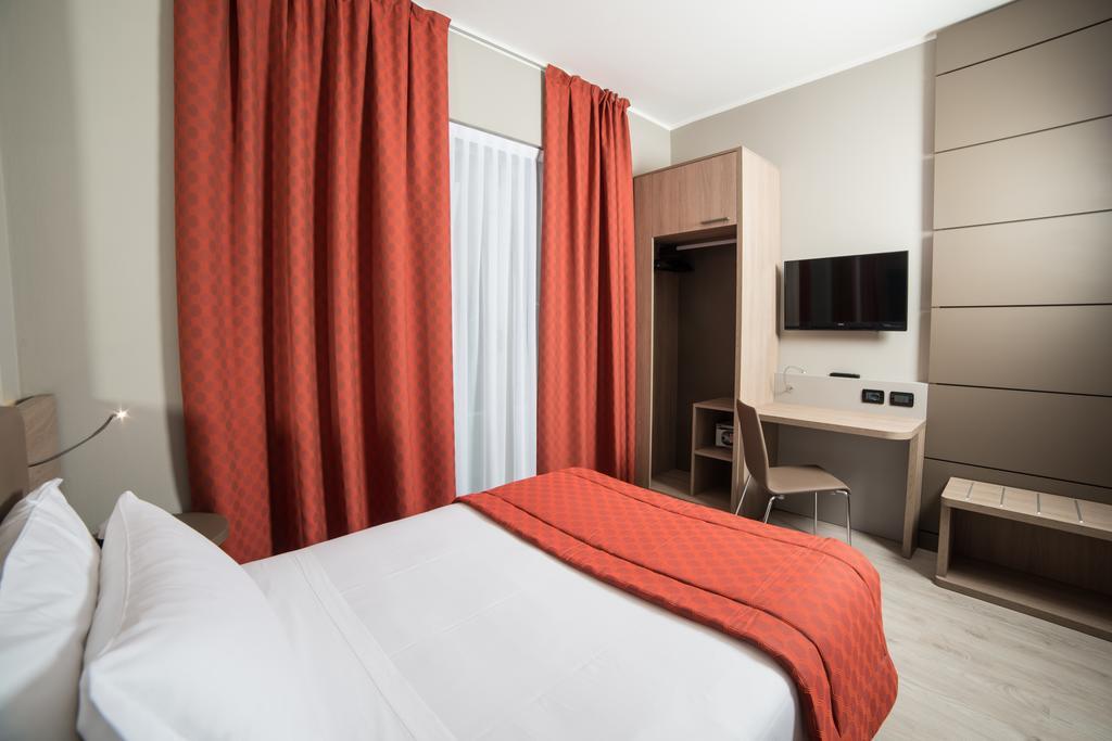 Cardano Hotel Malpensa Cardano Al Campo Exterior foto