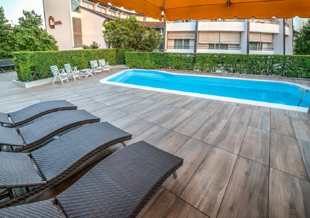 Cardano Hotel Malpensa Cardano Al Campo Exterior foto